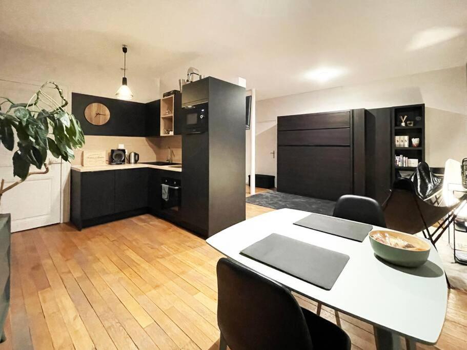 Grand Studio Confortable Situe En Centre Ville 热拉梅 外观 照片